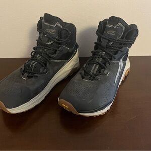 Altra Olympus 5 mid hiking boots